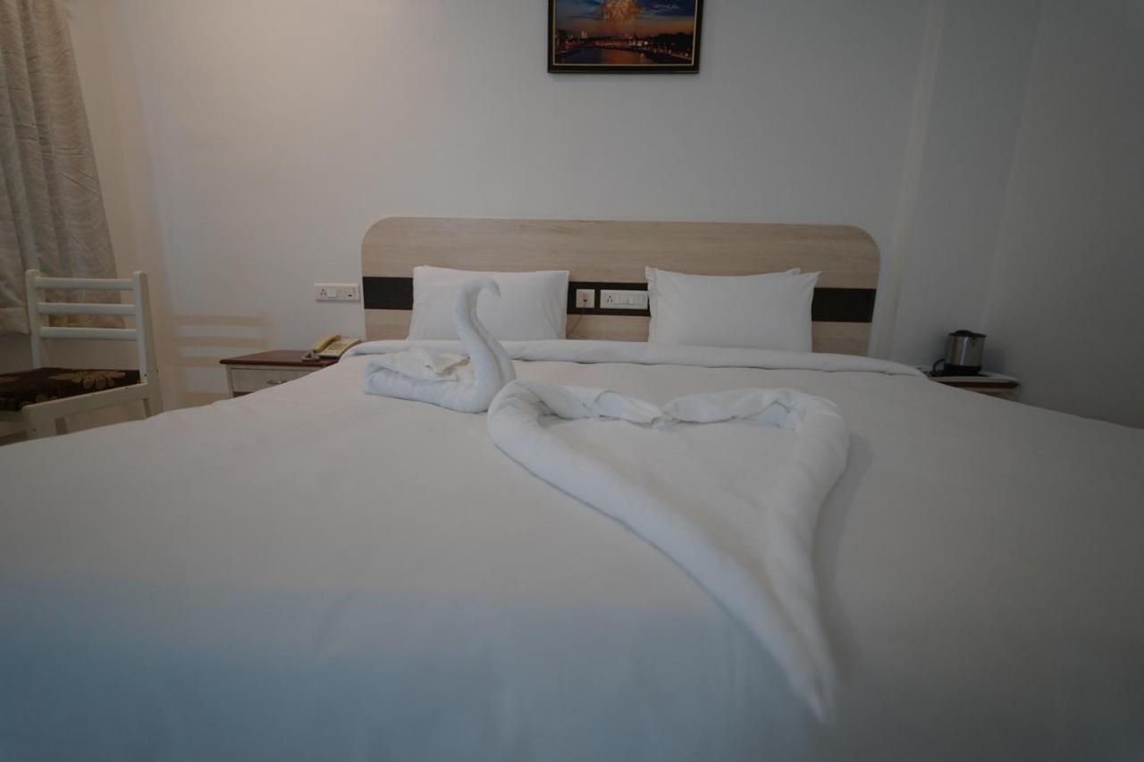 Hotel Palmyra Grand Inn 티루넬벨리 외부 사진