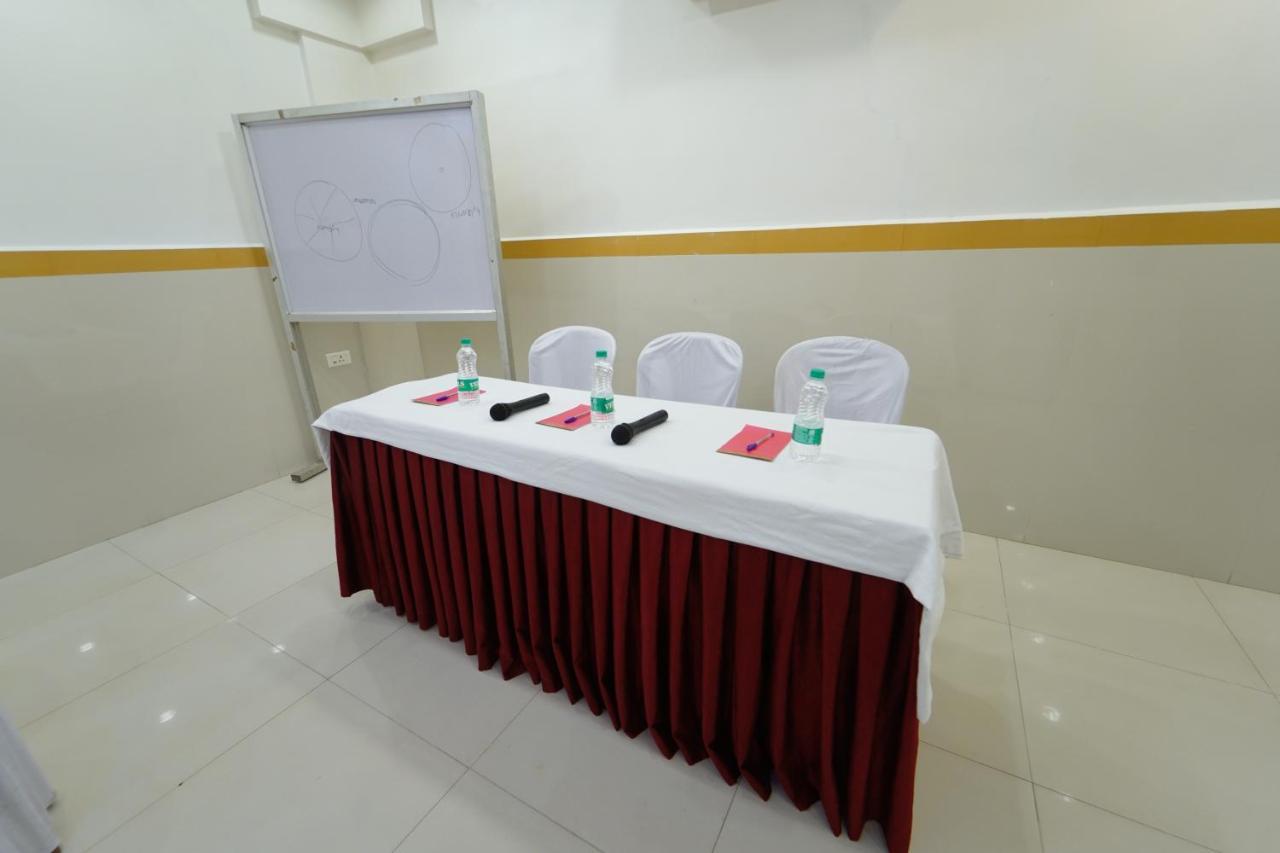 Hotel Palmyra Grand Inn 티루넬벨리 외부 사진