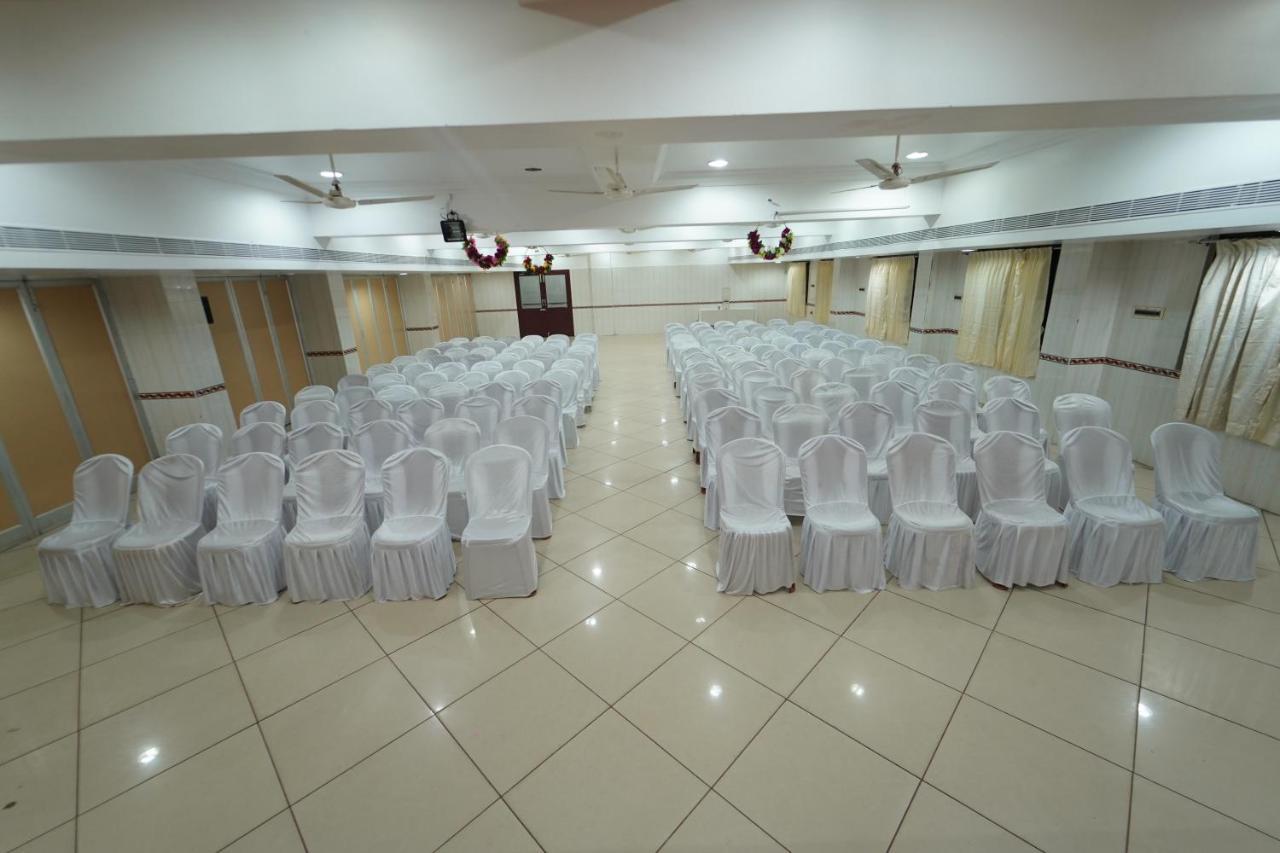 Hotel Palmyra Grand Inn 티루넬벨리 외부 사진